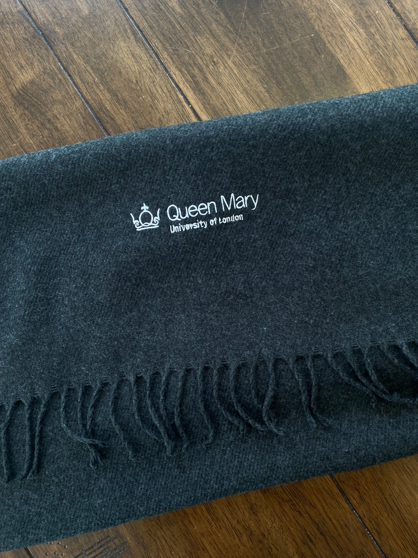 QMUL BLACK SCARF